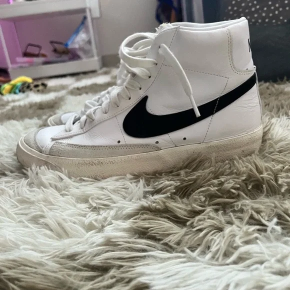 Nike White Mid 77s - Picture 2 of 2